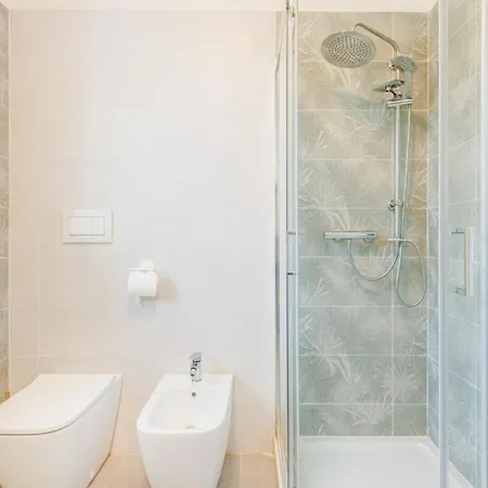 Bellaria Palace - In The Hearth Of Motor Valley By Movebnb