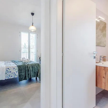 Bellaria Palace - In The Hearth Of Motor Valley By Movebnb Apartman