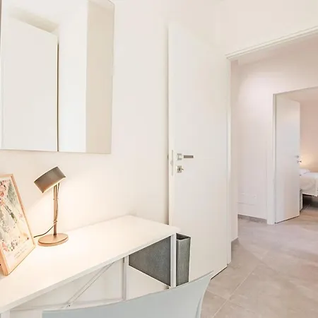 Bellaria Palace - In The Hearth Of Motor Valley By Movebnb Apartman