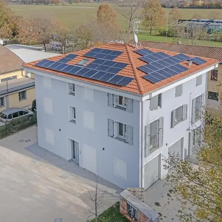Lägenhet Bellaria Palace - In The Hearth Of Motor Valley By Movebnb *