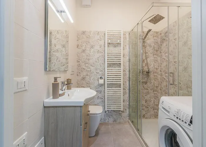 Bellaria Palace - In The Hearth Of Motor Valley By Movebnb