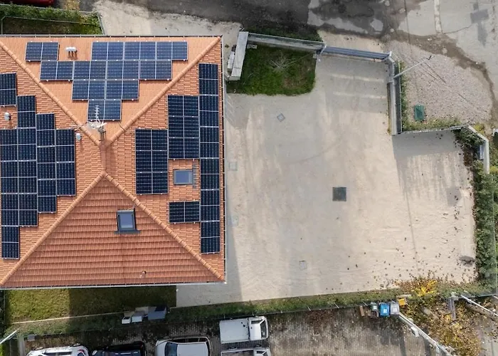 Bellaria Palace - In The Hearth Of Motor Valley By Movebnb