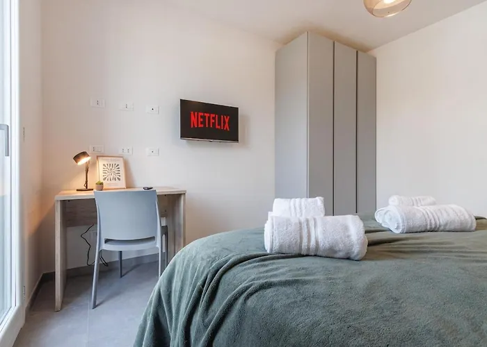 Apartment Bellaria Palace - In The Hearth Of Motor Valley By Movebnb *